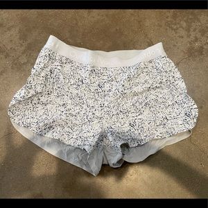 Outdoor Voices size small relay 3” shorts